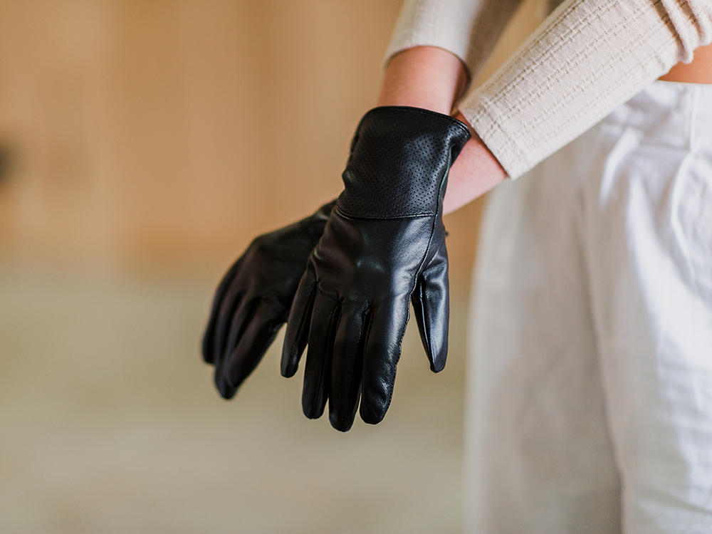 Belle Couleur - Black Leather Gloves